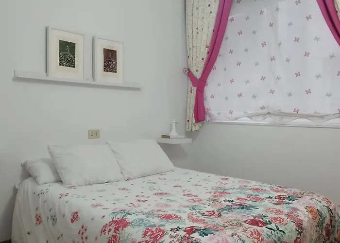 Marina\'S Coastal Apartment
